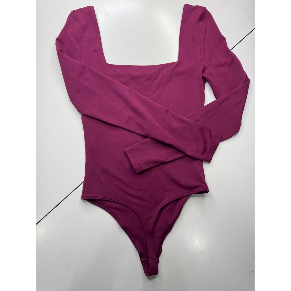 Babaton Square Neck Long Sleeve Bodysuit Berry Purple Contour Size S - Picture 4 of 5